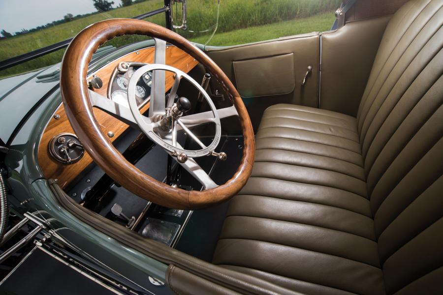 Интерьер Marmon Model 34C Sport Speedster 1924 года  (фото 13 из 30)